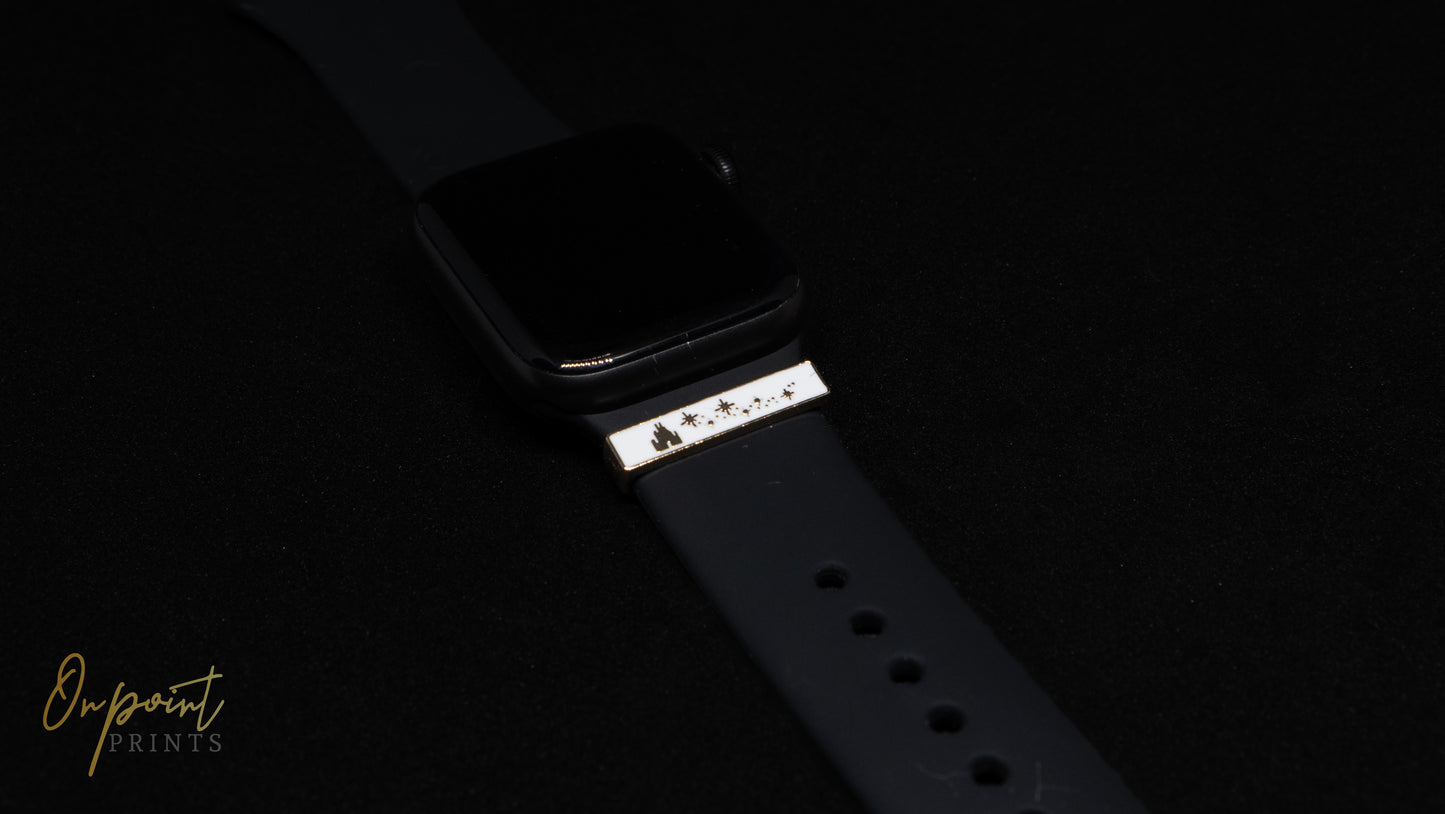 Cute white bar with castle B32