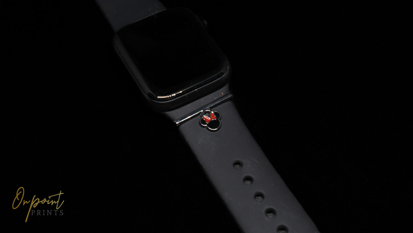 Black bar with Minnie B38